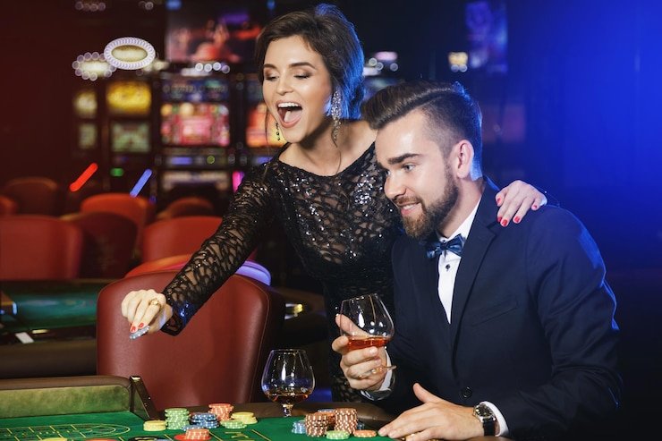 Pilihan meja Caribbean Stud Poker dengan berbagai tingkat taruhan